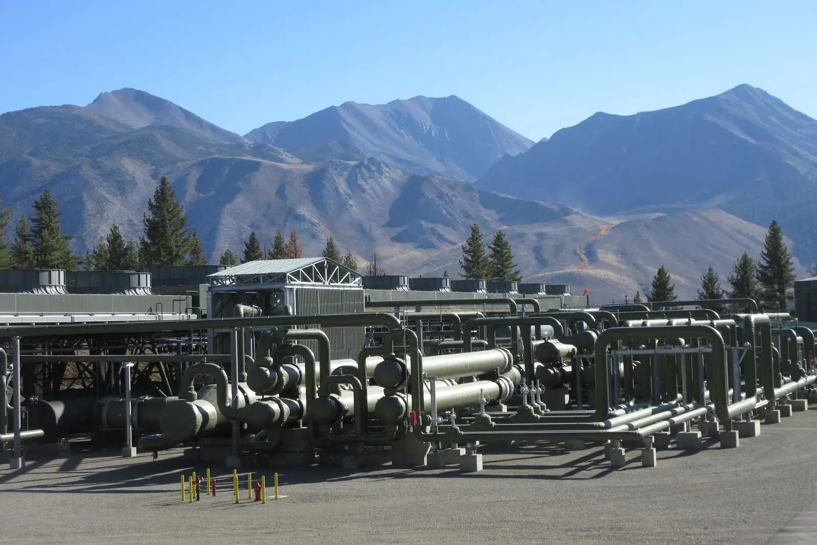 Pipework at the Casa Diablo geothermal plant below the Sierra Nevada